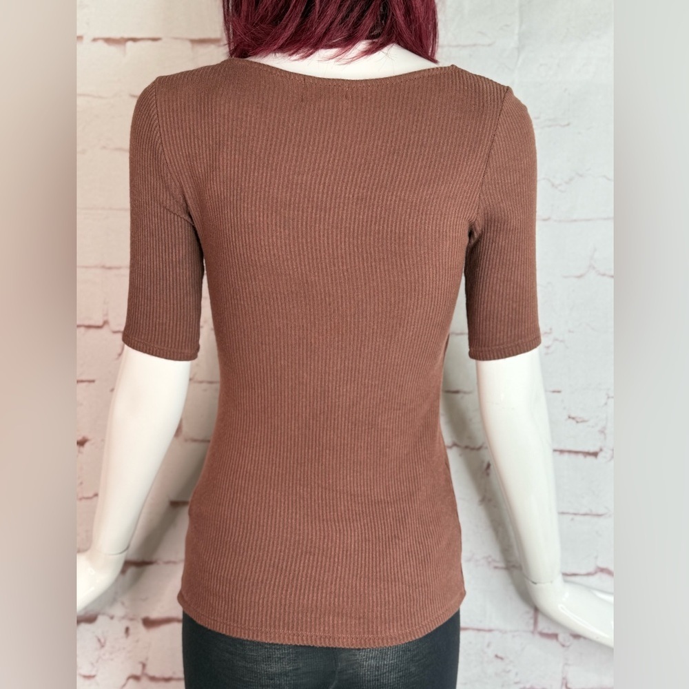 PST Brown Ribbed Knit Surplice Faux Wrap Deep V-Neck Short Sleeve Top Size M - Picture 4 of 11